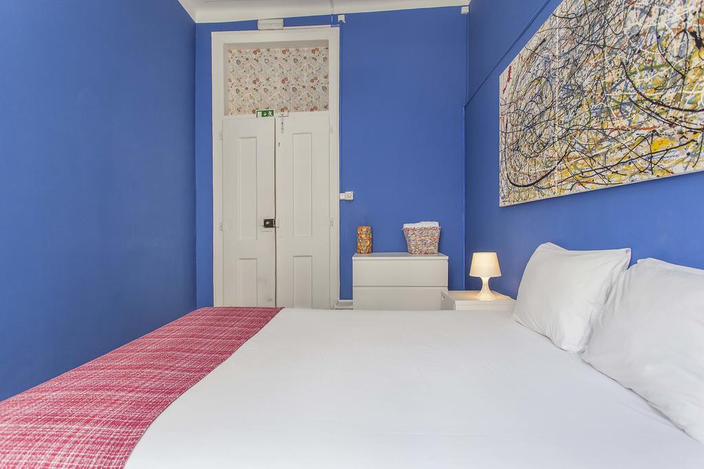 5 Sins Chiado Hostel Lisboa Rum bild