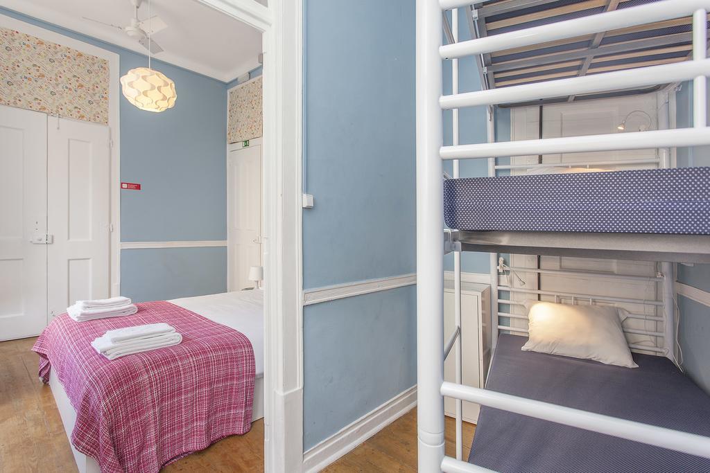 5 Sins Chiado Hostel Lisboa Rum bild