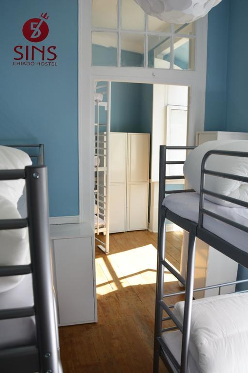 5 Sins Chiado Hostel Lisboa Rum bild